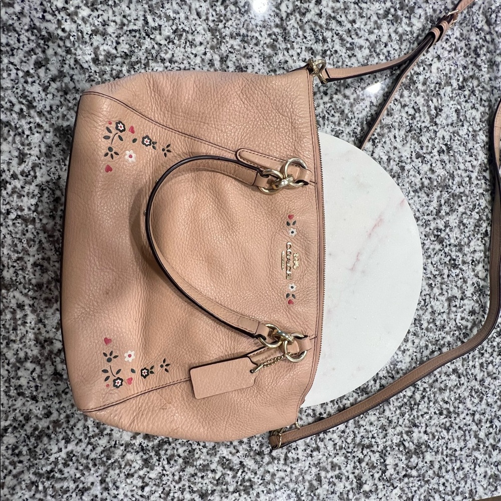 Beautiful beige/pink crossbody coach bag
